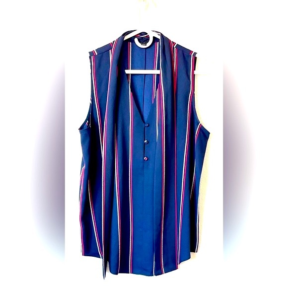 ANN TAYLOR ⭐️Sleeveless V neck, button top, Size L - with long ties at front. - Picture 2 of 7